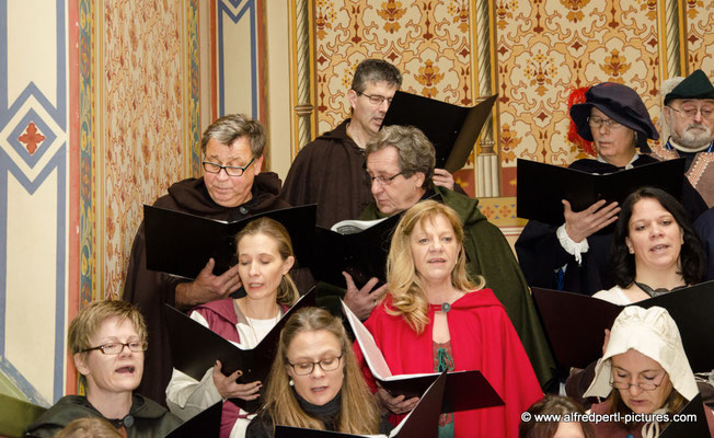 Chorvereinigung pro musica beim Mittelalterlichen Advent im Korneuburger Rathaus