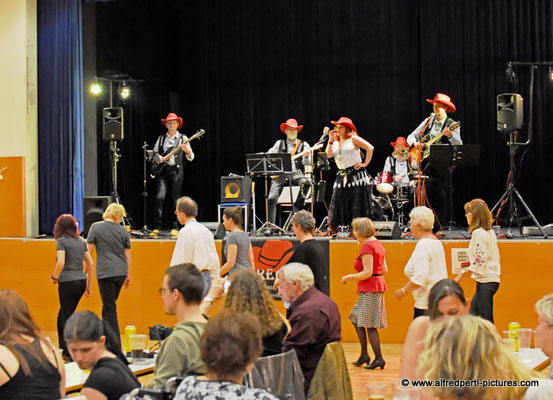 Red Hats in der VHS Siemensstraße