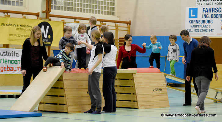 Schauturnen der Sportunion Korneuburg in der Guggenberger Sporthalle 2016