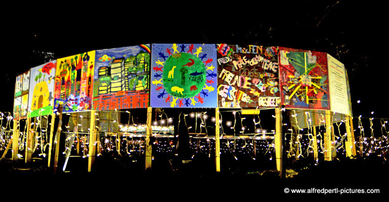 Impressionen von Wiener Adventmärkten - Karlsplatz