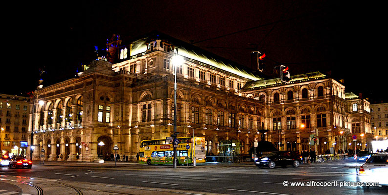 Impressionen von Wiener Adventmärkten - Wiener Staatsoper