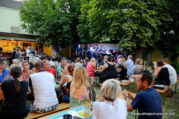 Konzert von Gaunersdorf 5 in Gaweinstal - Cafe Restaurant Schilling