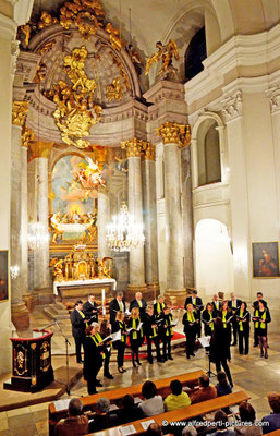 Konzert der Chorvereinigung pro musica in der Augustinerkirche im Rahmen der Korneuburger Kultur- und Musiktage 2015.