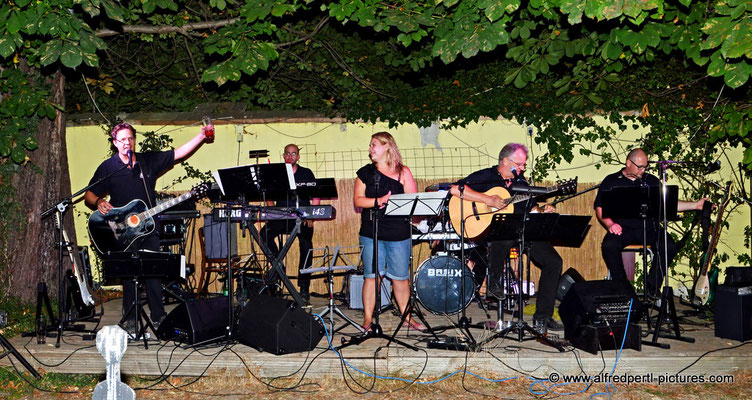 Konzert von Gaunersdorf 5 in Gaweinstal - Cafe Restaurant Schilling