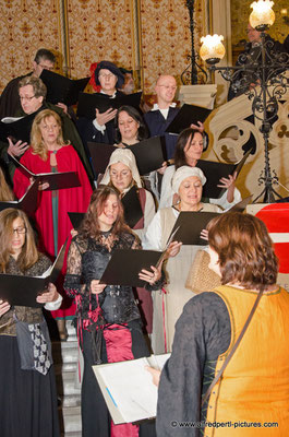 Chorvereinigung pro musica beim Mittelalterlichen Advent im Korneuburger Rathaus