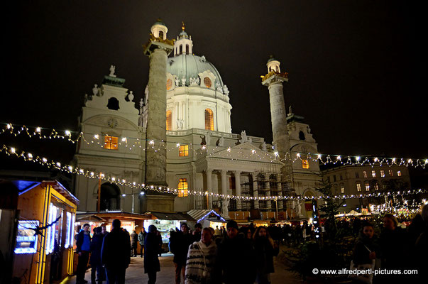 Impressionen von Wiener Adventmärkten - Karlsplatz