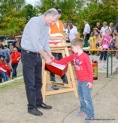 3. Oldtimertreffen Enzersfeld (Ziehung des Tobolapreises)