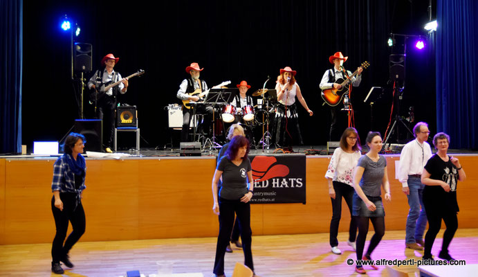 Red Hats in der VHS Siemensstraße