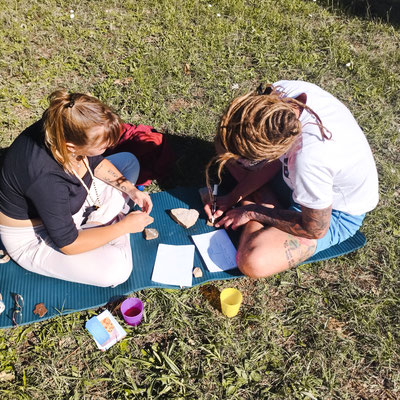 Cercles d'harmonie pour couples Atelier pour couples Coaching de couple Harmonie relationnelle Communication amoureuse Astrologie pour couples Renforcer les liens amoureux Atelier relationnel Puget Ville Séance de couple en visio Séance de couple 
