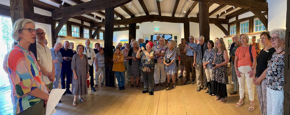 Ausstellungseröffnung durch Katrin Schütte (1. Vorsitzende Kunstverein e.V.) und Waldemar Grazewicz (künstlerische Leitung Sommeratelier)