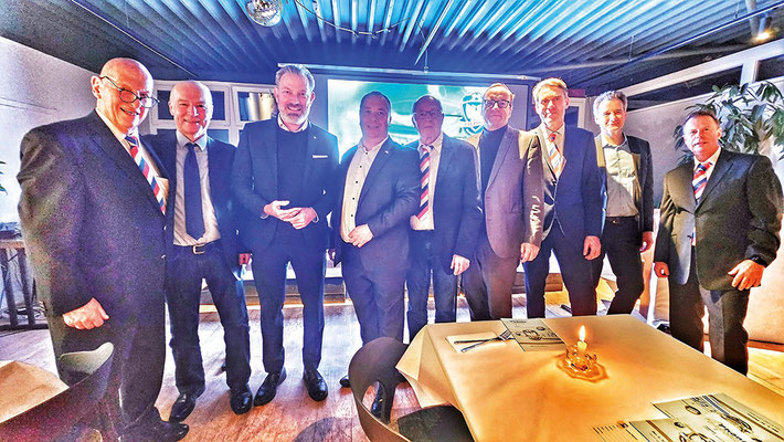 BU: P-PKR Joachim Hess, Thomas Laudi, Stadtpräsident Henning Schumann, Jens Zimmermann (CDU), P-PKR Gerhard Neithöfer, Christopher Lötsch (CDU), P-PKR Moritz Ihde, Dr. Axel Flasbarth (GRÜNE ) und P-PKR Wolfgang Griesbach