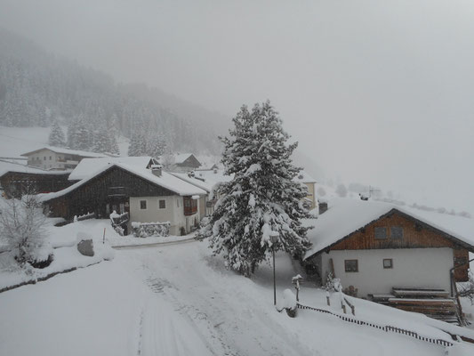 in Toblach/Aufkirchen waren es ca. 40-50 cm Neuschnee . . . 