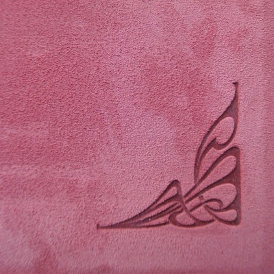 Stempel im Leder
