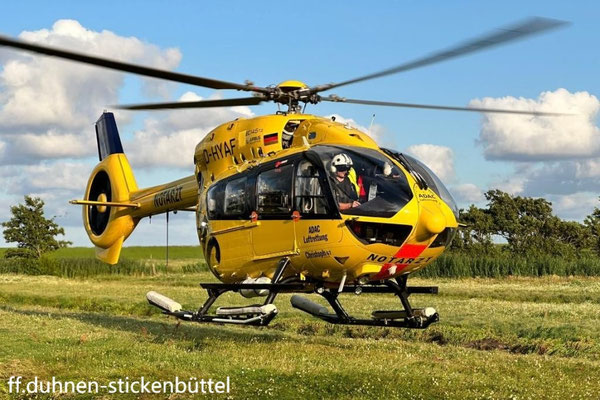 Christoph 67 landet auf Neuwerk © FF-Duhnen-Stickenbüttel