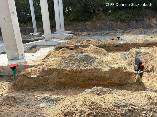 Die Gräben für die Streifenfundamente der Sozialräume© FF-Duhnen-Stickenbüttel