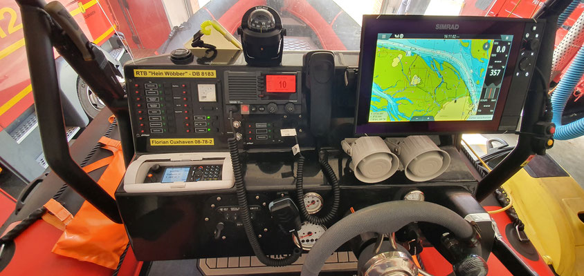 Wichtige Kommunikations und Navigationstechnik © Freiwillige Feuerwehr Cuxhaven-Duhnen