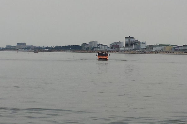 Der Wattrettungsunimog der NHC kommt zur Unterstützung © Freiwillige Feuerwehr Cuxhaven-Duhnen