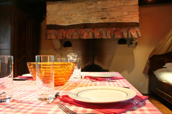 cheminée cantou gite hébergement lot quercy 