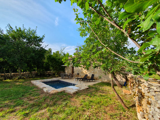 piscine privé gite indépendant gite Lot Quercy Occitanie 