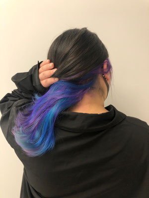 HairColorOsaka大阪・心斎橋の派手髪、デザインカラー、ダブルカラー、ブリーチからブルーのインナー