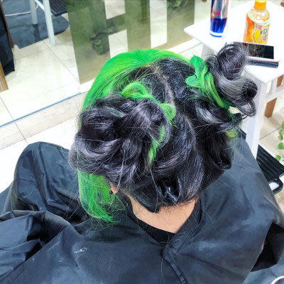 HairColorOsaka大阪・心斎橋の派手髪、デザインカラー、ダブルカラー、ブリーチから徐倫ヘア