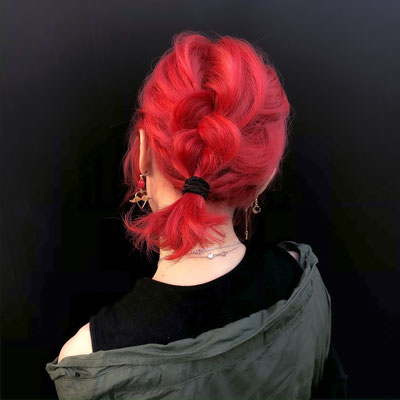 HairColorOsaka大阪・心斎橋の派手髪、デザインカラー、ダブルカラー、ブリーチからレッド、赤ヘア