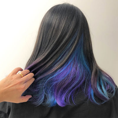 HairColorOsaka大阪・心斎橋の派手髪、デザインカラー、ダブルカラー、ブリーチから紫のインナー