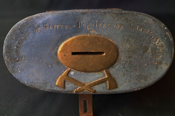 tronc de quête de pompier