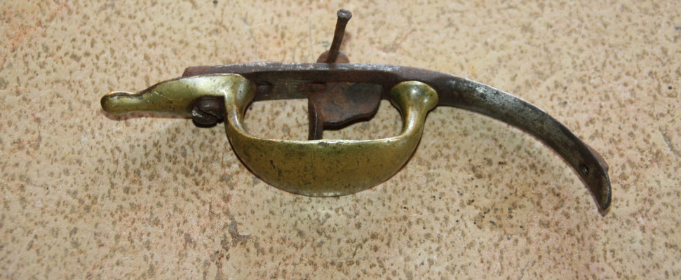 pistolet  an XIII  sous garde et  pontet ensemble de pièces  prix : 120 euros