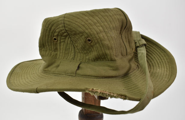 chapeau de brousse 1954
