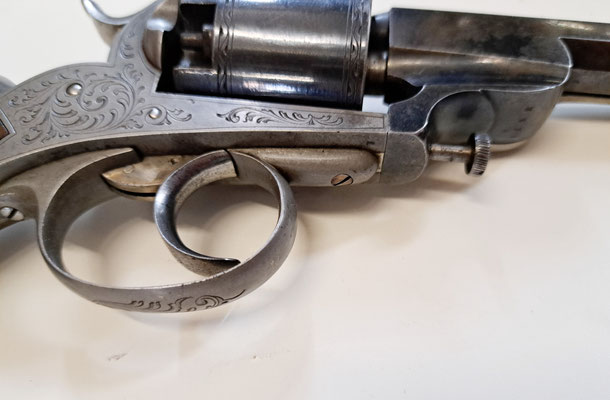 revolver à percussion Herman David detail du pontet et de la detente 