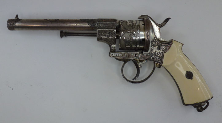 revolver lefaucheux gravé de luxe jules Pecantin arquebusier a Rouen 
