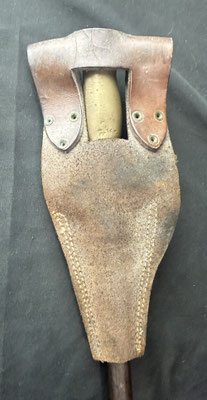 Baïonnette française Mle 1886-15 avec porte-baïonnette riveté