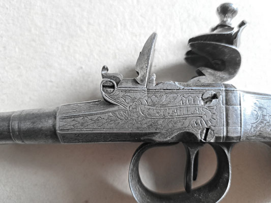 pistolet aàsilex CH Gallas details gravures 