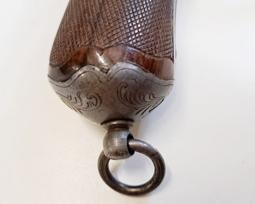 revolver à percussion Herman David detail de l 'anneau de crosse 
