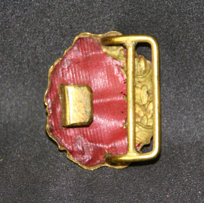boucle de ceinturon d'officier de marine vue de dos 