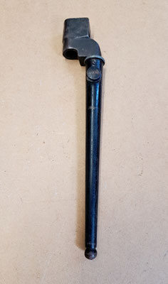 baïonnette anglaise clou N°4 MK1 avec fourreau .