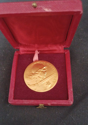 médaille de Verdun avec sa boite 