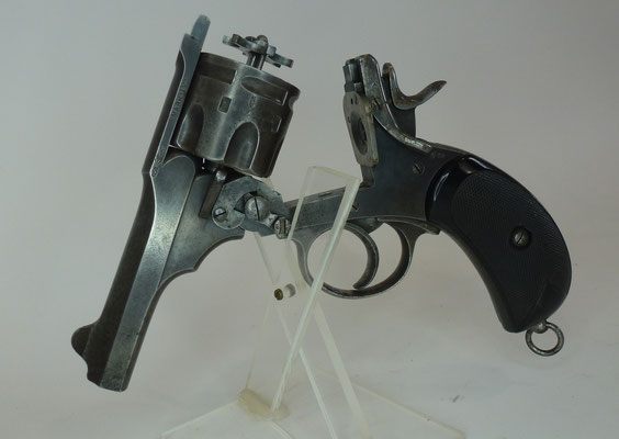 revolver webley regimenté