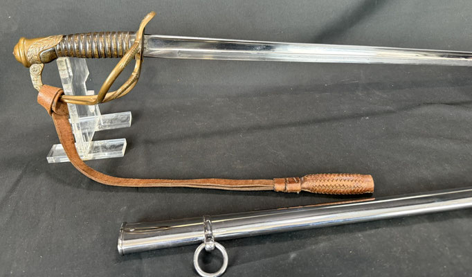 sabre de cavalerie officier modéle 1883 garde à trois branches 