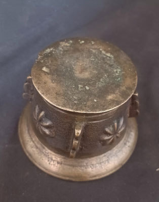 mortier bronze 17°siecle bon état 