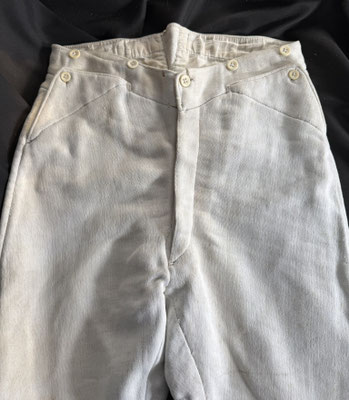 culotte de cavalerie second empire detail poche a angle droit 