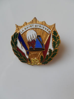 insigne amicale saint cyrien .Prix : 20 euros 