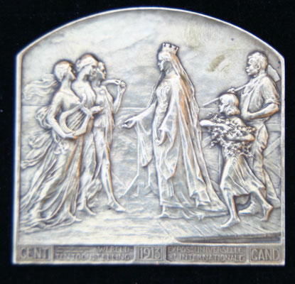 médaille en bronze  exposition universelle  de Gand 1913  .graveur  G.Devreese 71 X 69 .prix 60 euros 