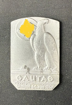gautag 1937  plastique Prix : 30 euros reservé