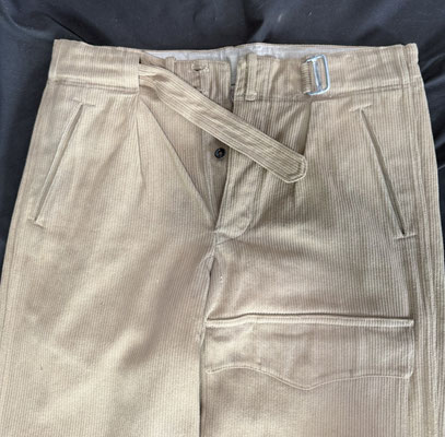 Pantalon tropical « Tropen Überfallhose » en tissu kaki clair côtelé