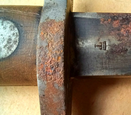 Baïonnette hollandaise m 1895 Mannlicher vue du poinçon hollandais 