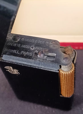 briquet Salaam Dunhill Paris Air france vue du marquage  