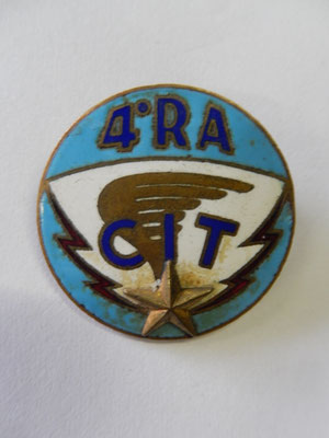 4° RA CIT  numéroté 2250 Augis attache ressoudée Prix : 15 euros