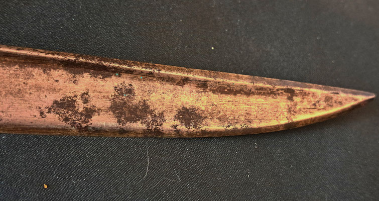 sabre d'officier de maréchaussée modèle 1787 ancien regime vue des petits points de rouille de la pointe.